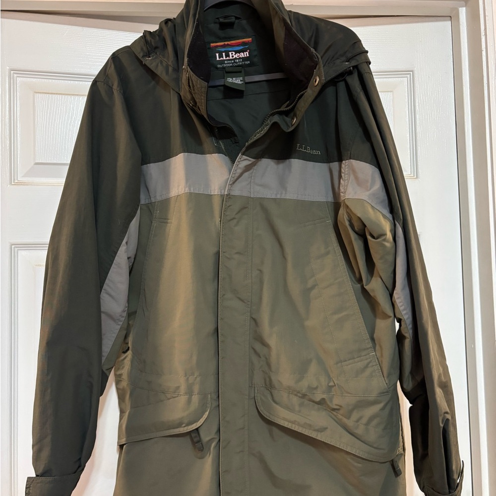 L.L. Bean Men's Olive and Charcoal Raincoat - Picture 1 of 11